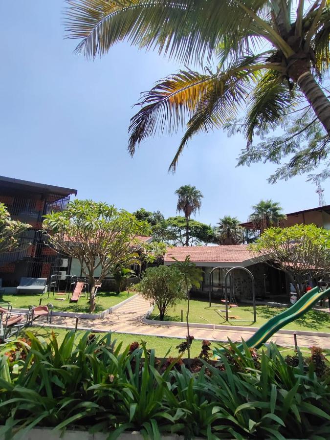 Caves County Resort Malegaon Extérieur photo