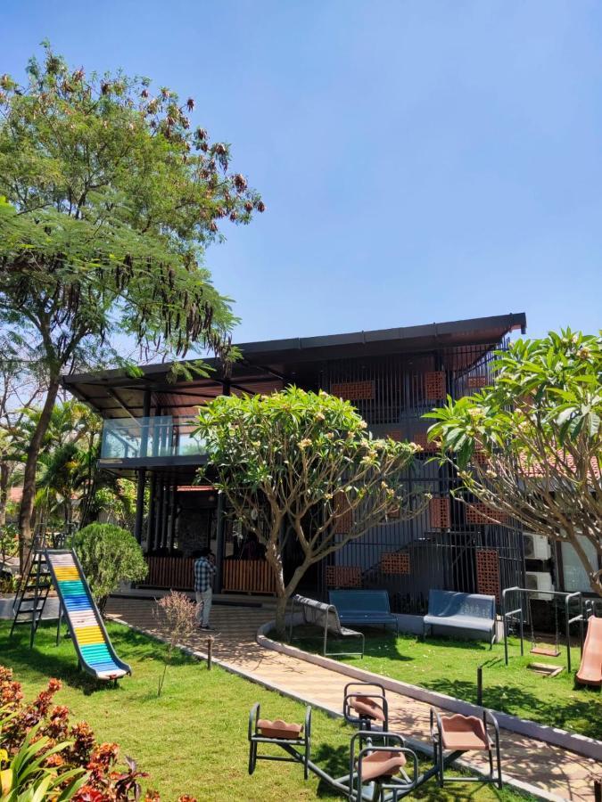 Caves County Resort Malegaon Extérieur photo
