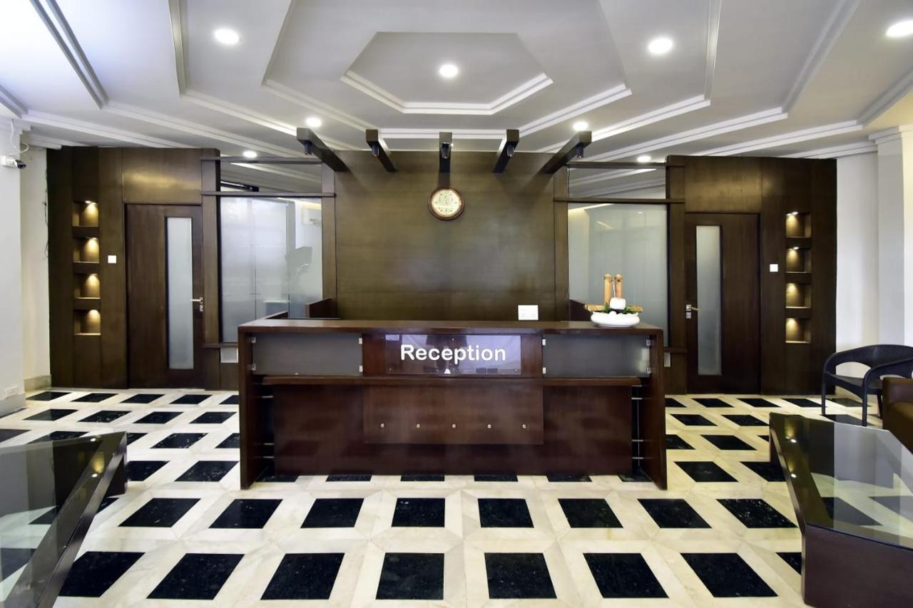 Caves County Resort Malegaon Extérieur photo