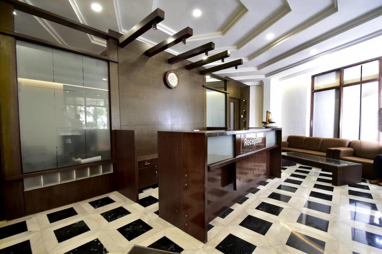 Caves County Resort Malegaon Extérieur photo