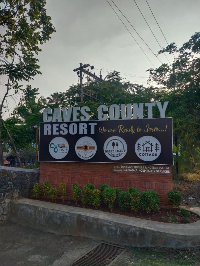 Caves County Resort Malegaon Extérieur photo